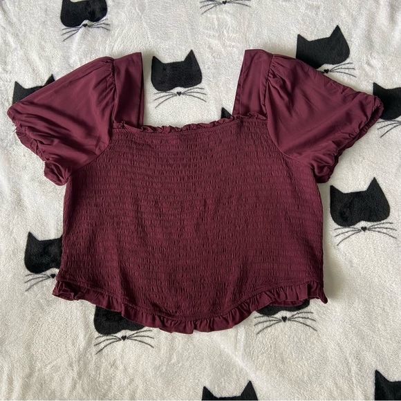 Torrid Smocked Puff Sleeve Crop Top Size 2 - Picture 3 of 5